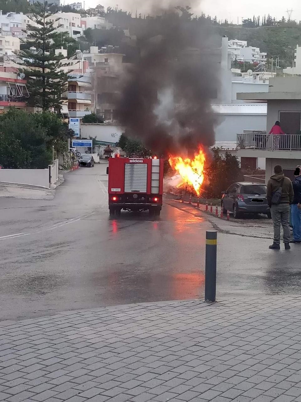 Ρέθυμνο φωτιά βαν