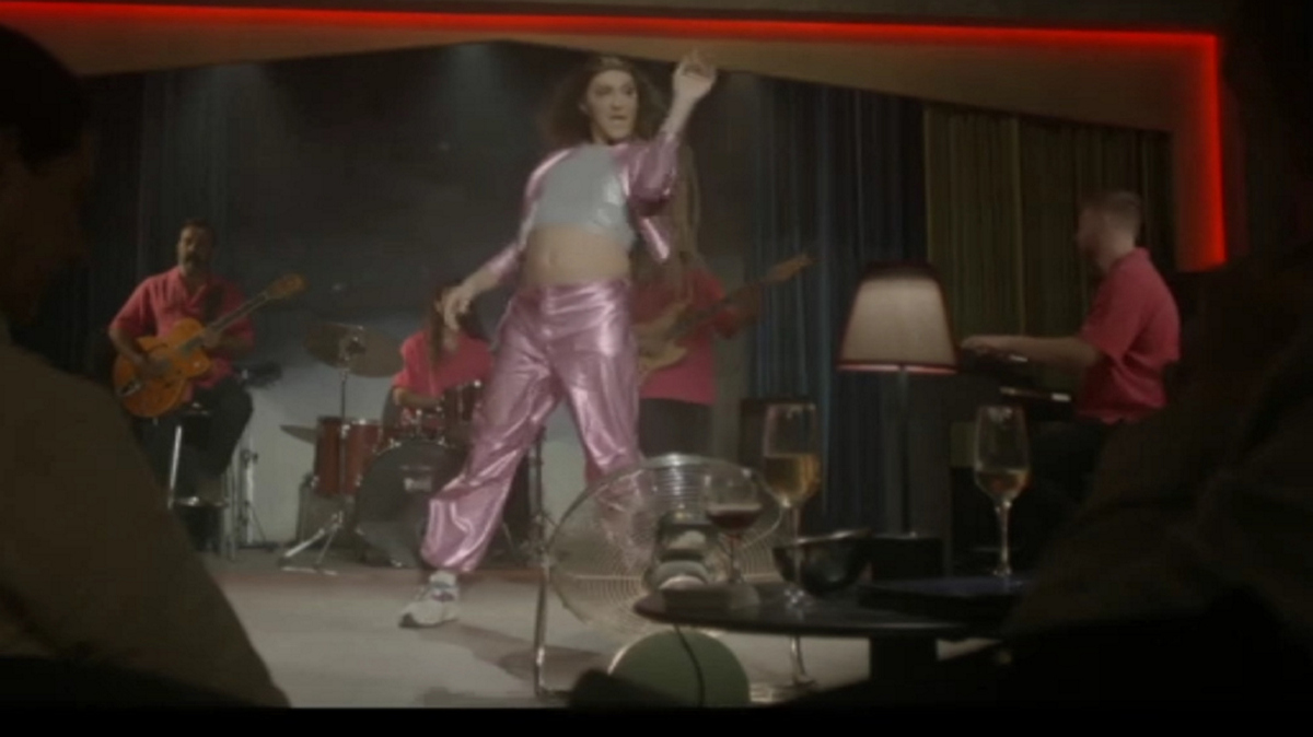 «Τα Νούμερα»: Ο Θανάσης Αλευράς έδωσε… ρεσιτάλ ως Ελένη Φουρέιρα