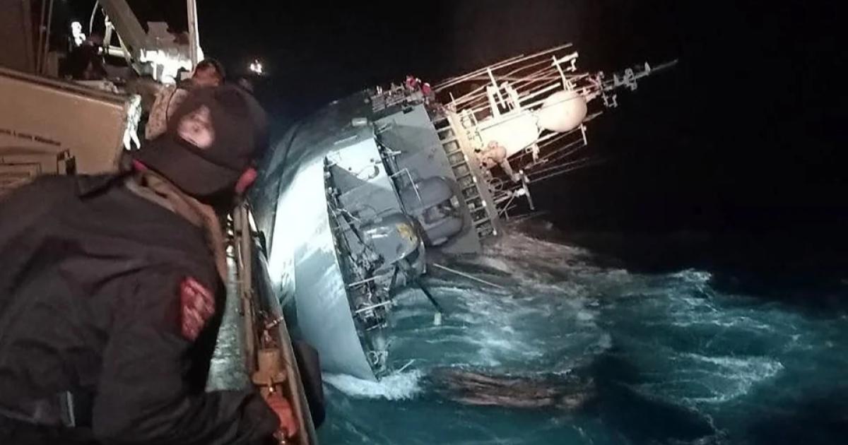 Ναυάγιο με κορβέτα του Πολεμικού Ναυτικού στην Ταϊλάνδη – Δεκάδες αγνοούμενοι