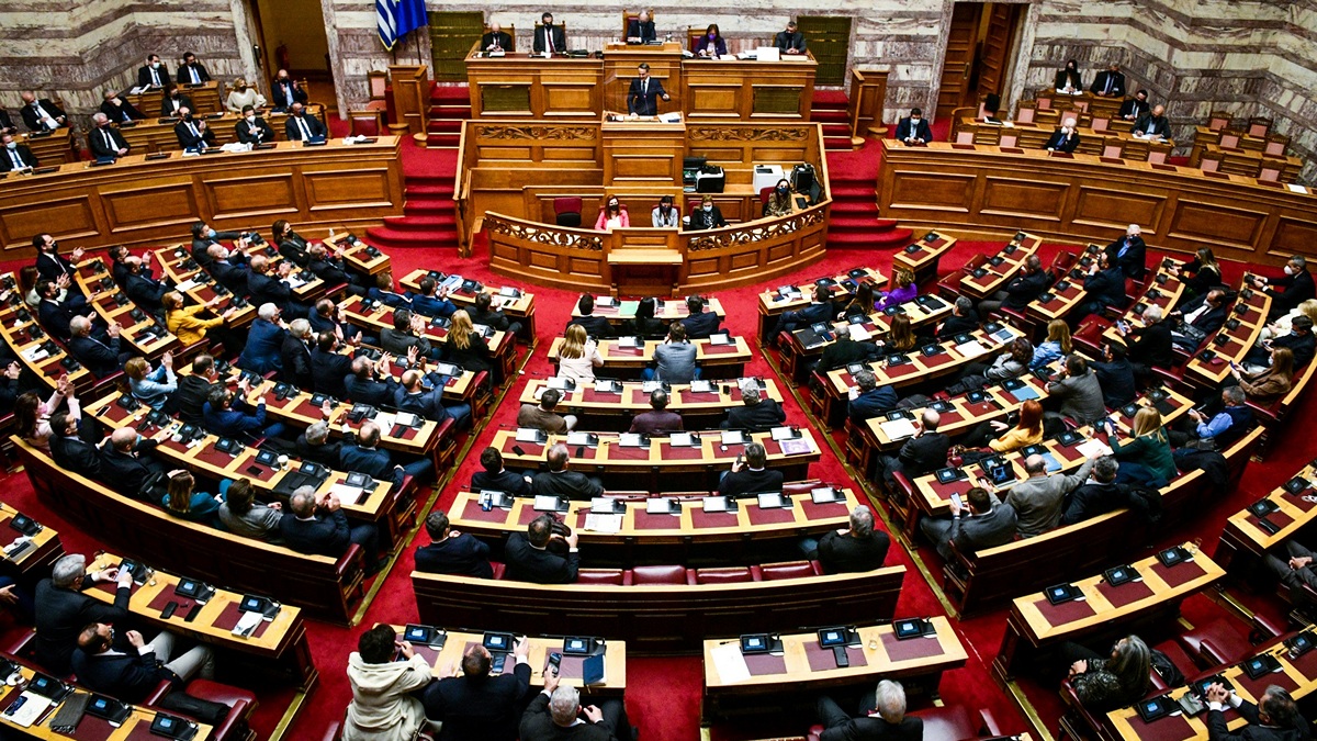 Προϋπολογισμός 2023: Αρχίζει το απόγευμα η πενθήμερη συζήτησή του στη Βουλή
