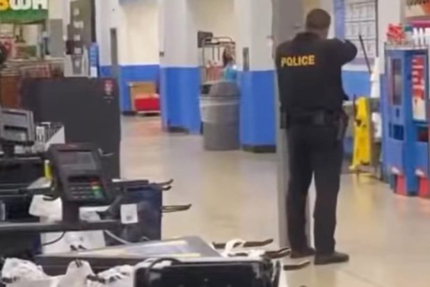 αστυνομικός πυροβολεί στο Walmart