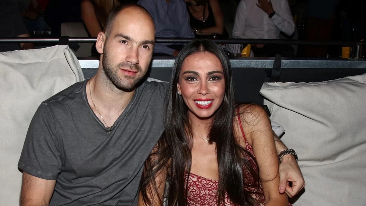 Βασίλης Σπανούλης: Οι ευχές της Ολυμπίας Χοψονίδου για τα γενέθλιά του και η ιδιαίτερη τούρτα – ΒΙΝΤΕΟ