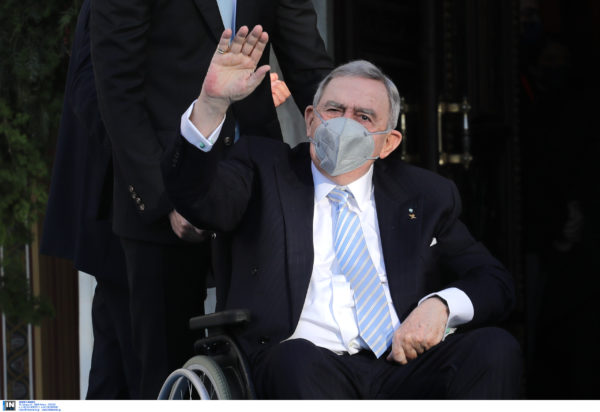 τέως βασιλιάς Κωνσταντίνος