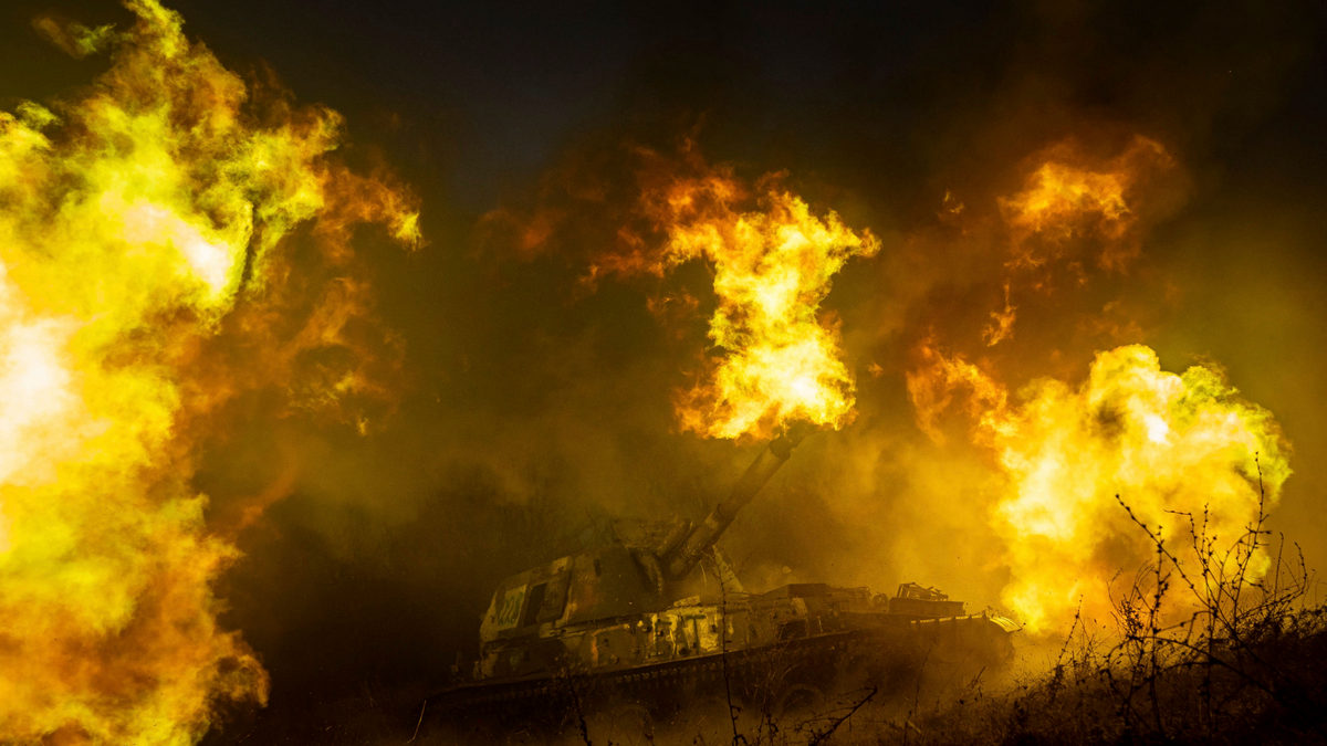 Ουκρανία: Ρωσικοί βομβαρδισμοί έπληξαν το Χάρκοβο λίγες ώρες μετά την επίσκεψη της Γερμανίδας υπουργού Εξωτερικών