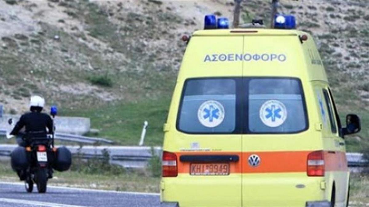 ασθενοφόρο- ΕΚΑΒ- Σαλαμίνα