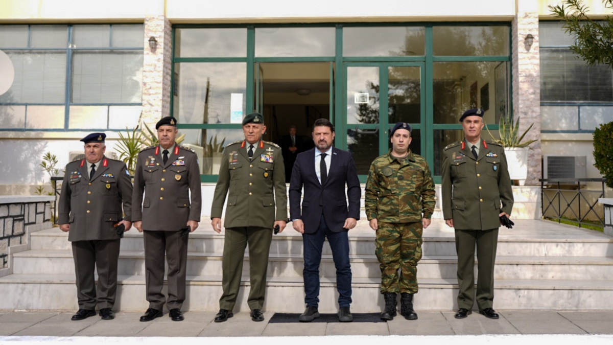 Βράβευση του Νίκου Χαρδαλιά και των Αρχηγών ΓΕΕΘΑ και ΓΕΣ από τους Εφέδρους