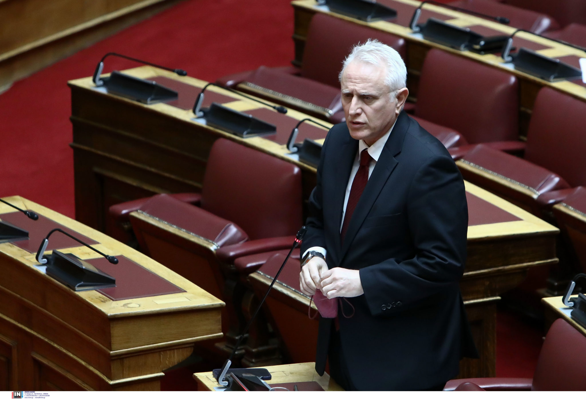 Γιάννης Ραγκούσης