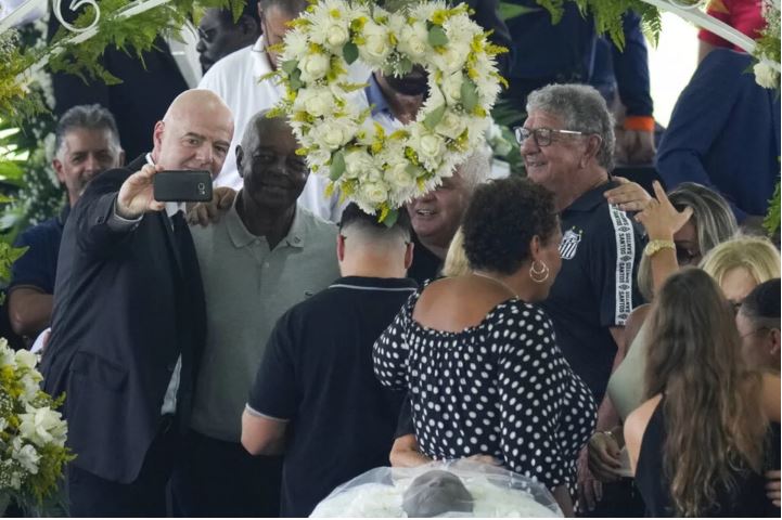 Ινφαντίνο -Πελέ