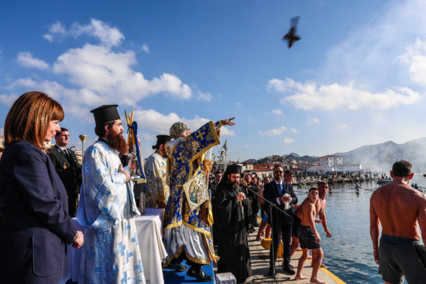 Θεοφάνια: Στη Λήμνο η Σακελλαροπούλου
