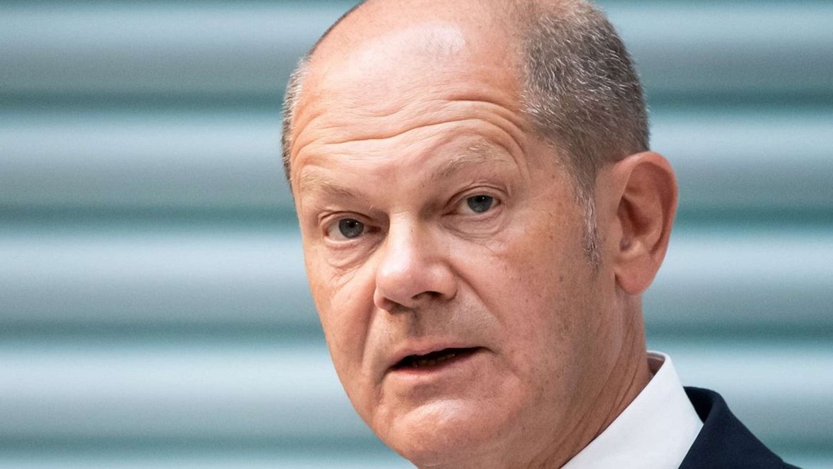 Γερμανία: Ο καγκελάριος Όλαφ Σολτς έχει «απόλυτη εμπιστοσύνη» στην υπουργό Άμυνας Κριστίνε Λάμπρεχτ