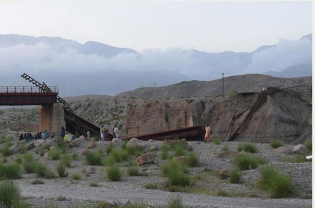 Τραγωδία στο Πακιστάν με λεωφορείο