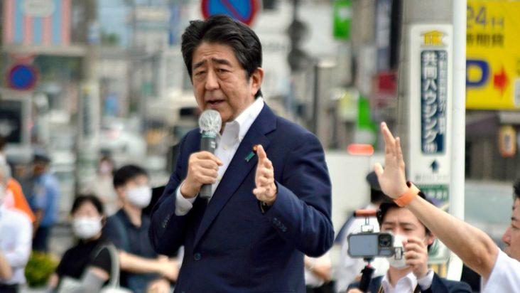 Σίνζο Άμπε- δολοφονία