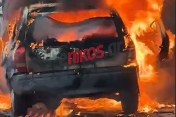 Φωτιά σε αυτοκίνητο στην Πειραιώς