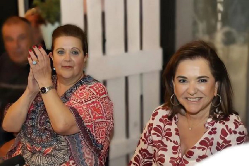 Ντόρα Μπακογιάννη φίλη