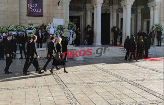 εγγόνια τέως βασιλιά Κωνσταντίνου