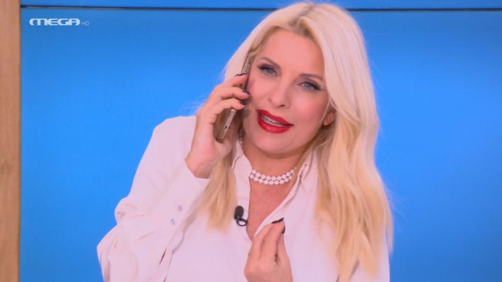 Ελένη Μενεγάκη τηλεφώνημα