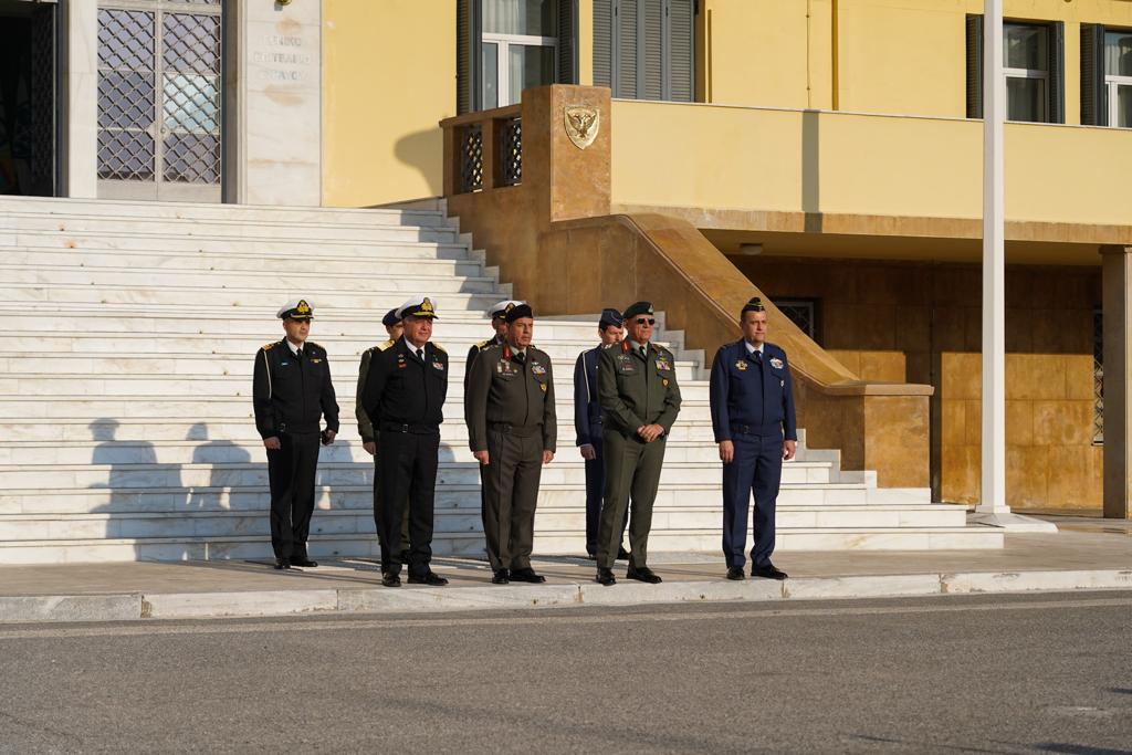 Εβδομάδα εξελίξεων για την ηγεσία των Ενόπλων Δυνάμεων – Ποιοι Αρχηγοί αλλάζουν
