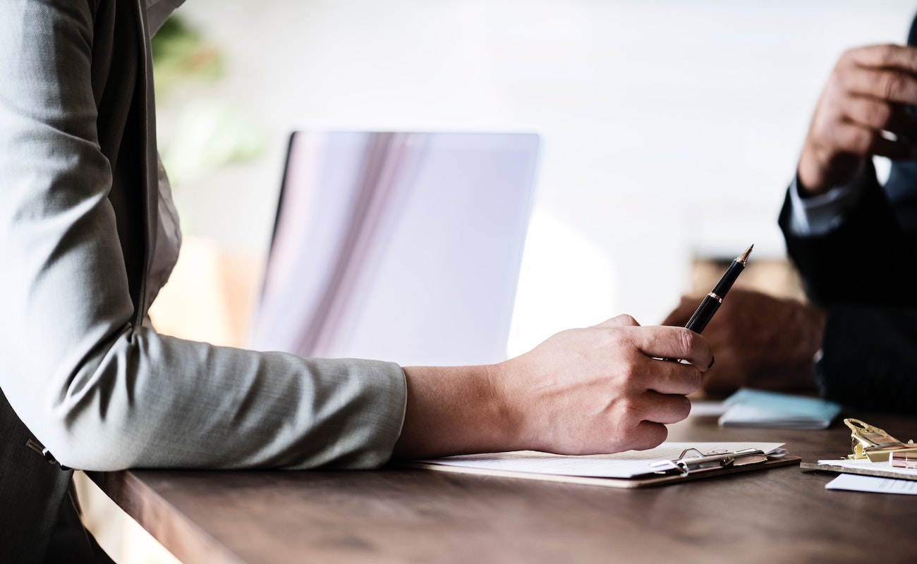 εργαζόμενη στο Ηράκλειο