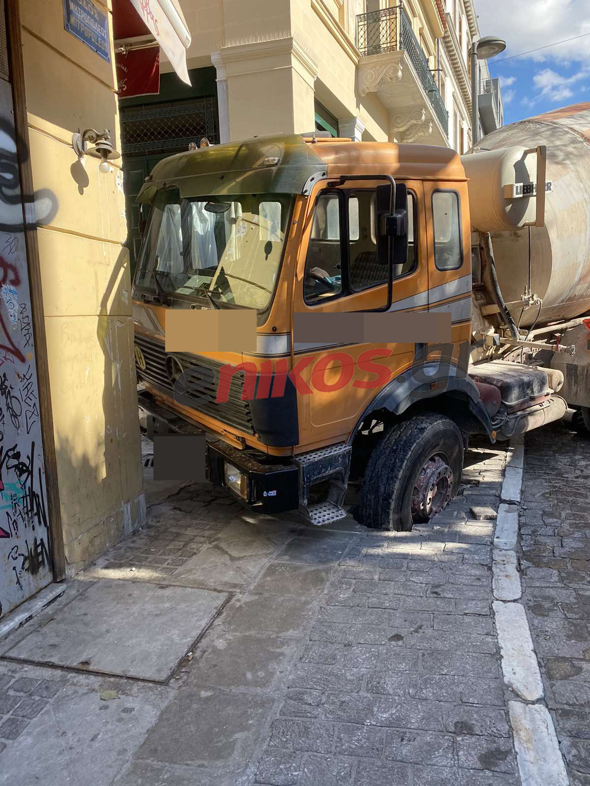 φορτηγό - Μητροπόλεως