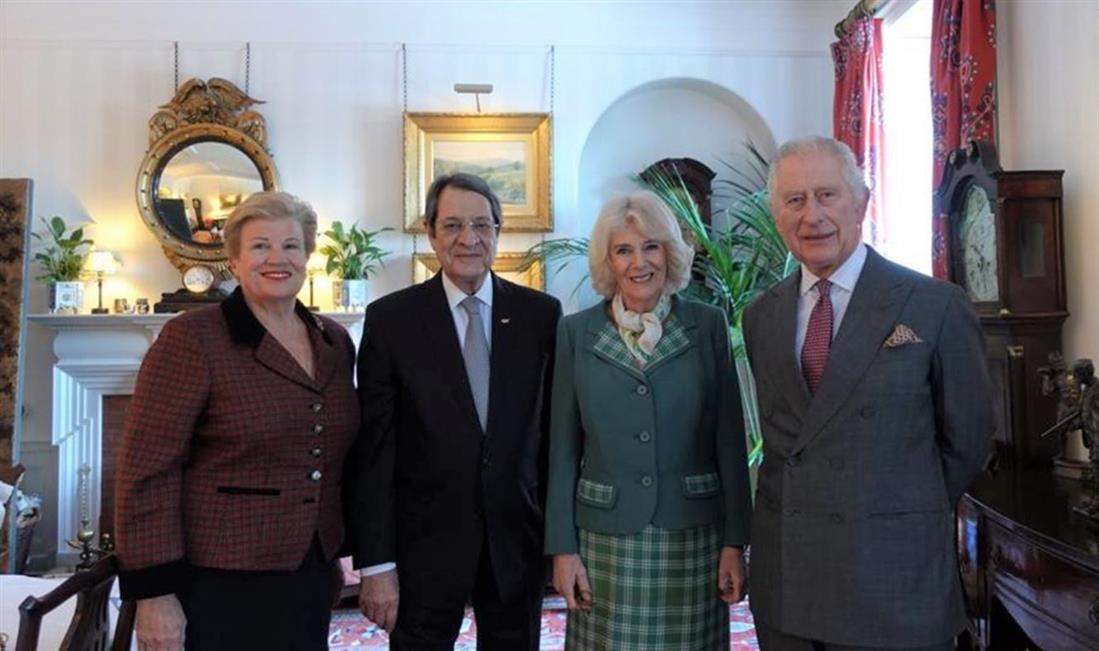 Τον βασιλιά Κάρολο ενημέρωσε ο Νίκος Αναστασιάδης για το Κυπριακό και τις τουρκικές προκλήσεις