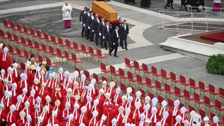 ο πρώην πάπας Βενέδικτος