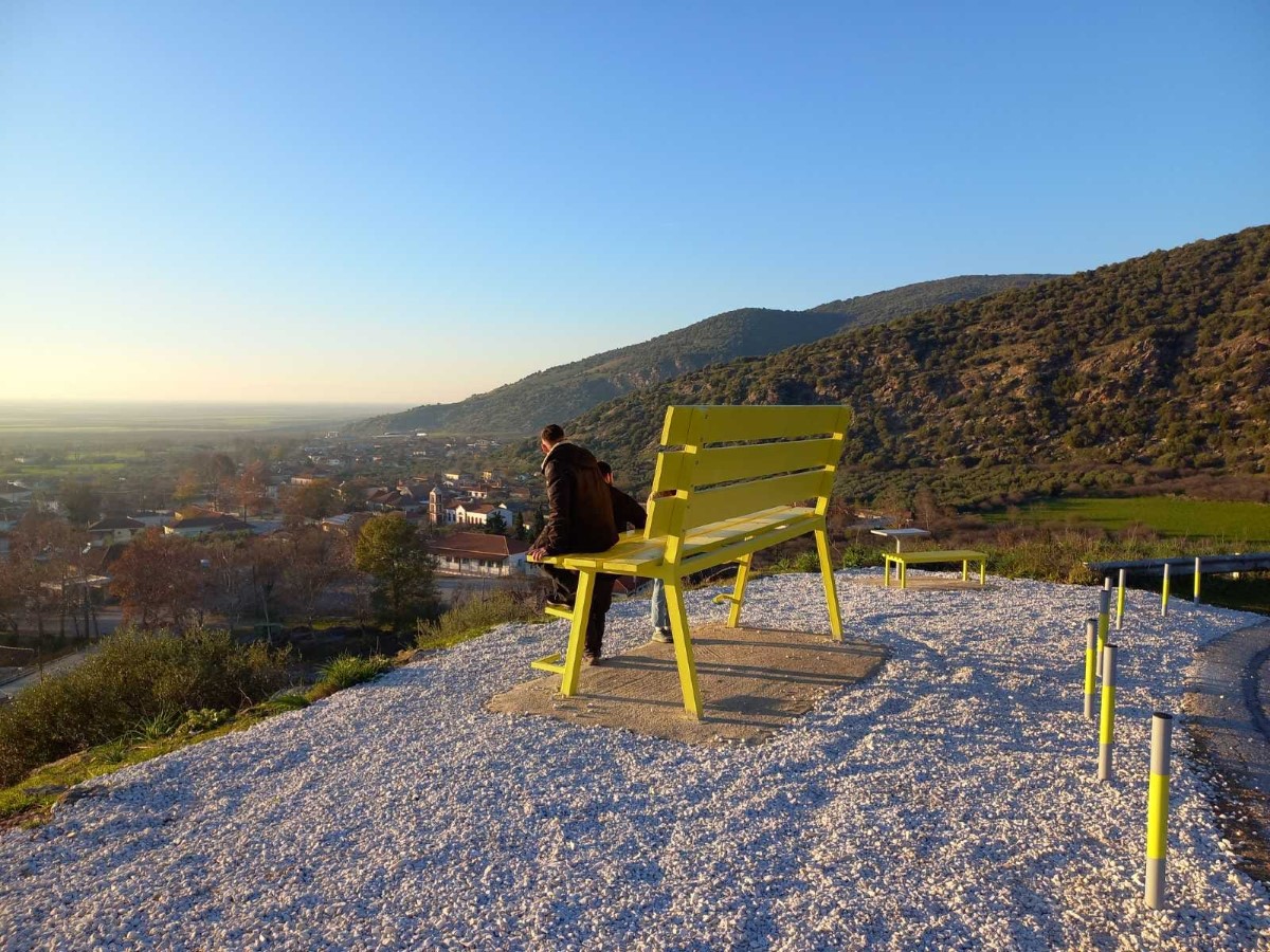 Λάρισα Κιλελέρ παγκάκι