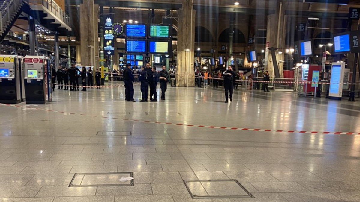 Γαλλία: Επίθεση με μαχαίρι σε σιδηροδρομικό σταθμό στο Παρίσι – Πληροφορίες για πολλούς τραυματίες