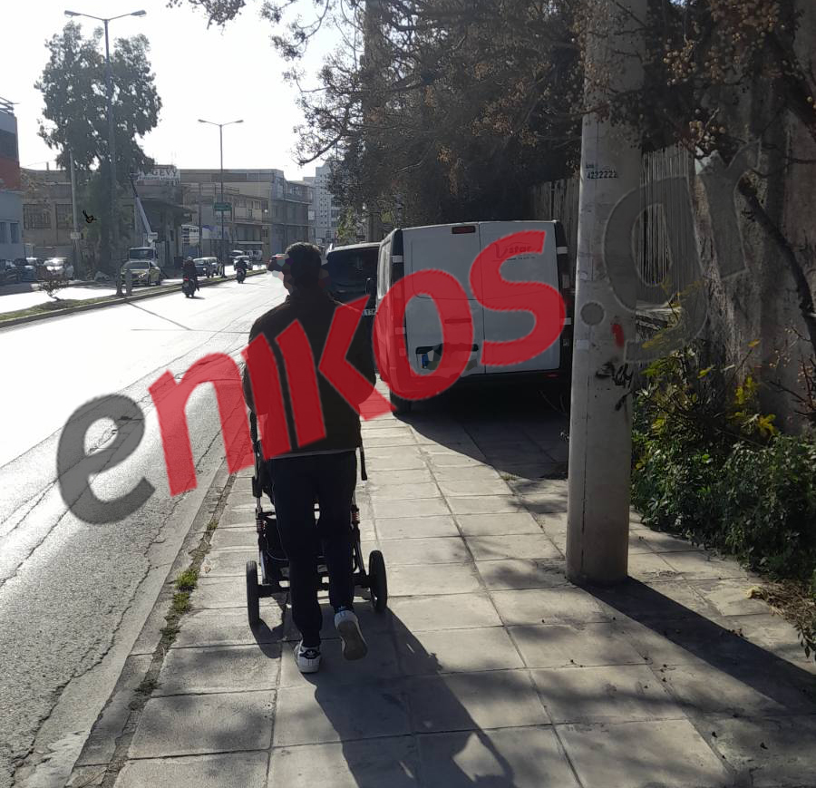 Παρκάρισμα Θηβών Καρότσι