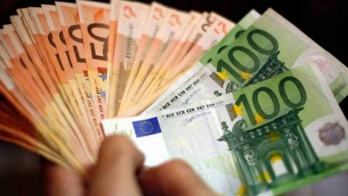 Πάτρα: «Μαϊμού» γιατρός «έφαγε» 30.000 ευρώ από ηλικιωμένη – Άφησε τα χρήματα σε κάδο