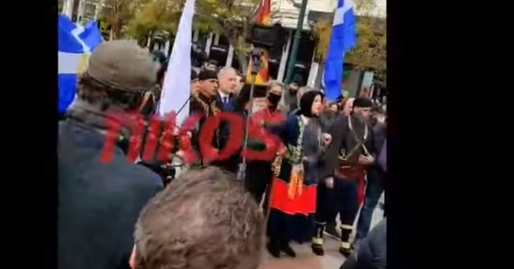 λαϊκό προσκύνημα τέως βασιλιά