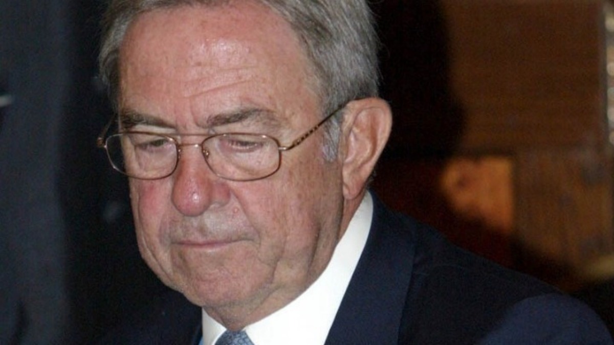 Το τελευταίο «αντίο» στον τέως βασιλιά Κωνσταντίνο