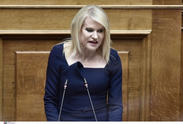 Θεοδώρα Τζάκρη