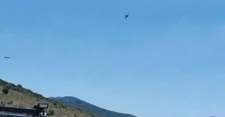 πάνω από το χωριό του