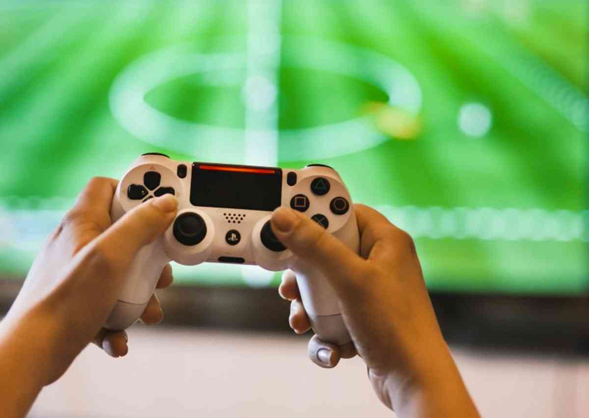 Τι να κάνετε αν τα παιδιά σας περνούν πολλές ώρες παίζοντας ηλεκτρονικά παιχνίδια