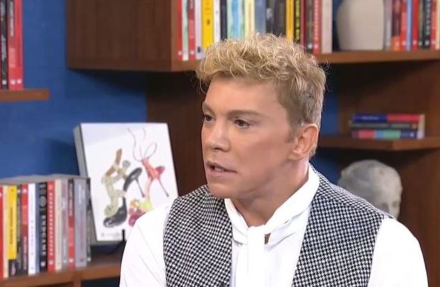 Τάκης Ζαχαράτος