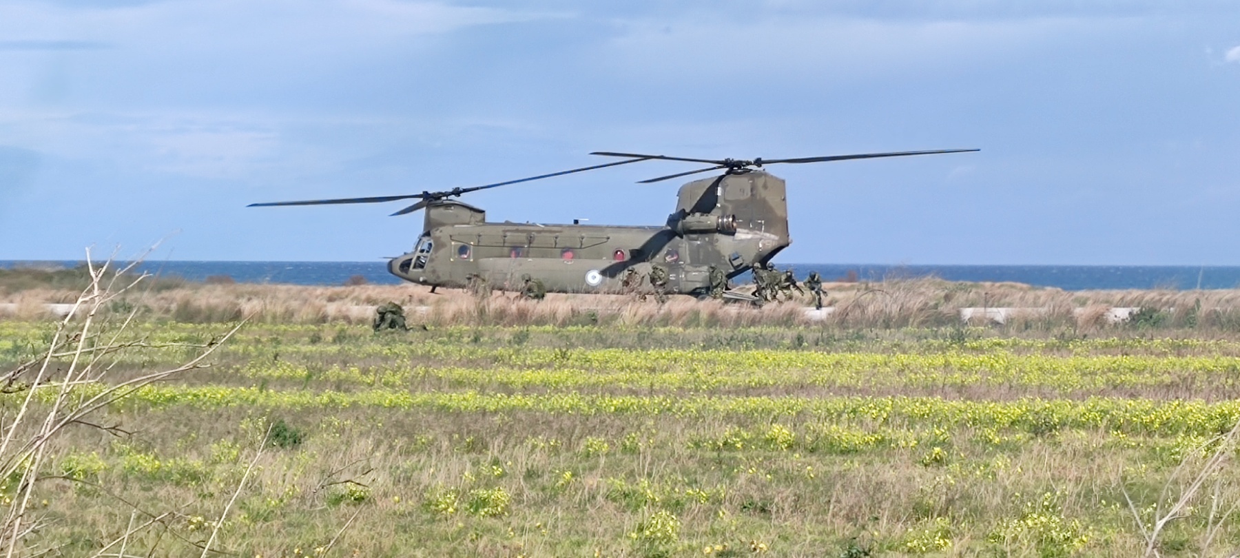 «Dedalo» με το ισπανικό αεροπλανοφόρο και ρίψεις από Blackhawk με τις «Σκιές του Αιγαίου»