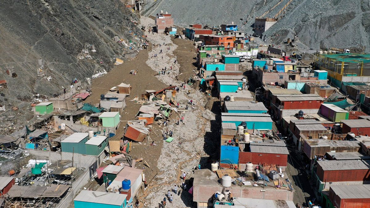 Περού: Τουλάχιστον 16 νεκροί και 20 αγνοούμενοι από κατολισθήσεις