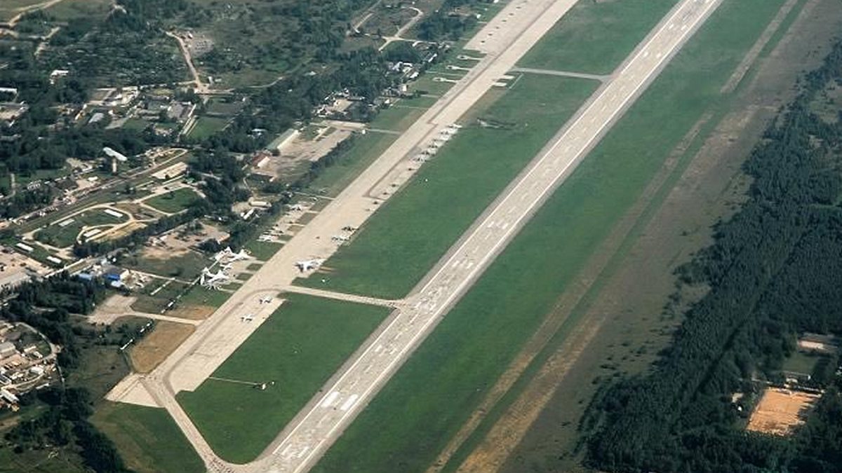 Πόλεμος στην Ουκρανία: Ρωσικό αεροσκάφος καταστρέφεται σε αεροδρόμιο της Λευκορωσίας