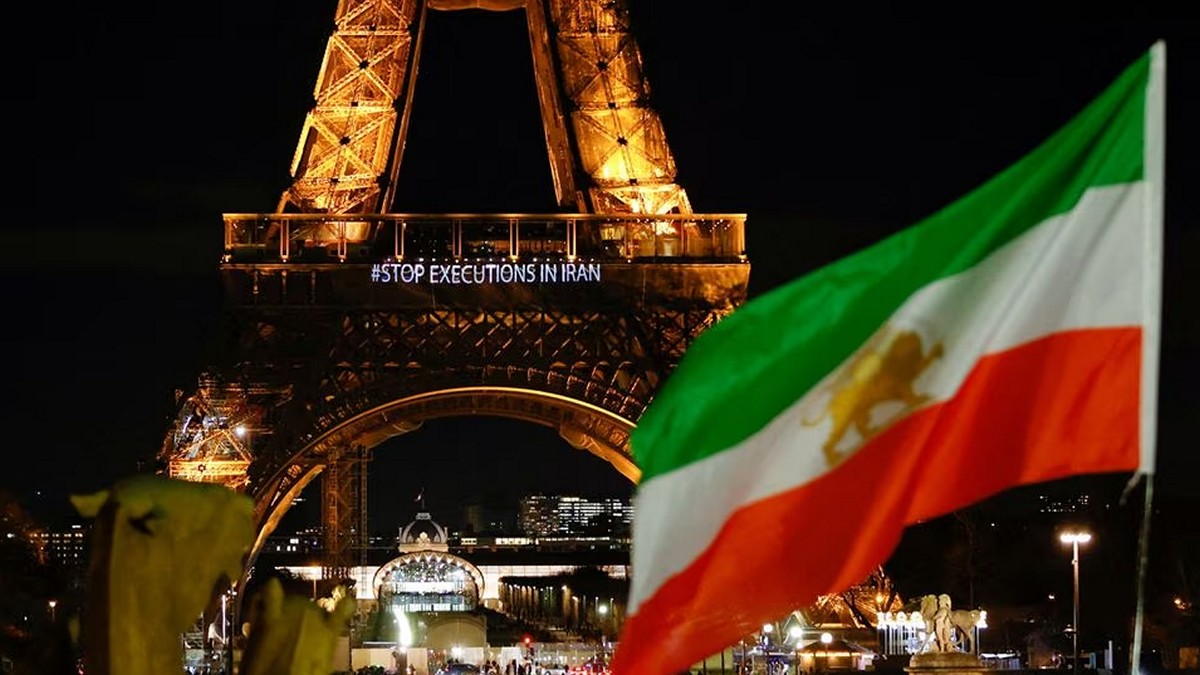 Γαλλία: Το Ιράν πίσω από την κυβερνοεπίθεση στο περιοδικό Charlie Hebdo, σύμφωνα με στέλεχος της Microsoft