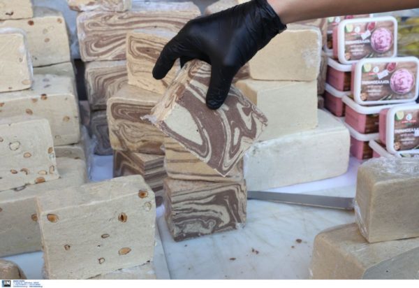 Καθαρά Δευτέρα χαλβάς