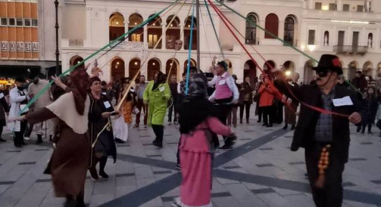 Στην Πάτρα χτυπά η καρδιά του καρναβαλιού