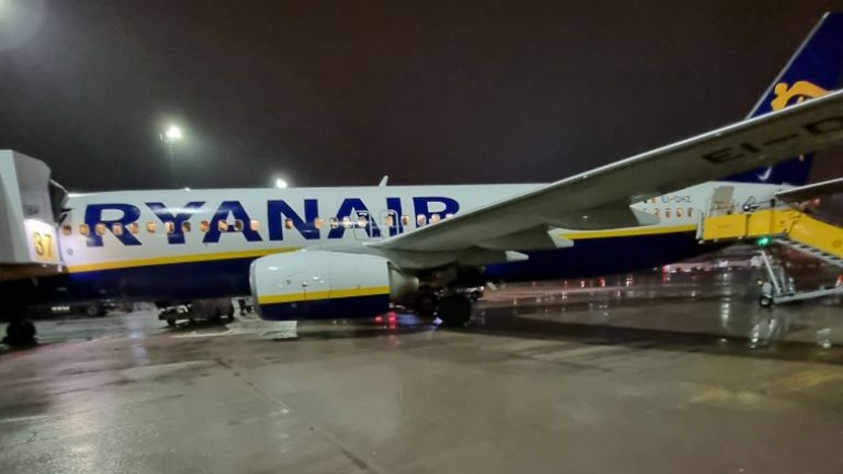 Περιπέτεια στον αέρα για πτήση της Ryanair για Θεσσαλονίκη