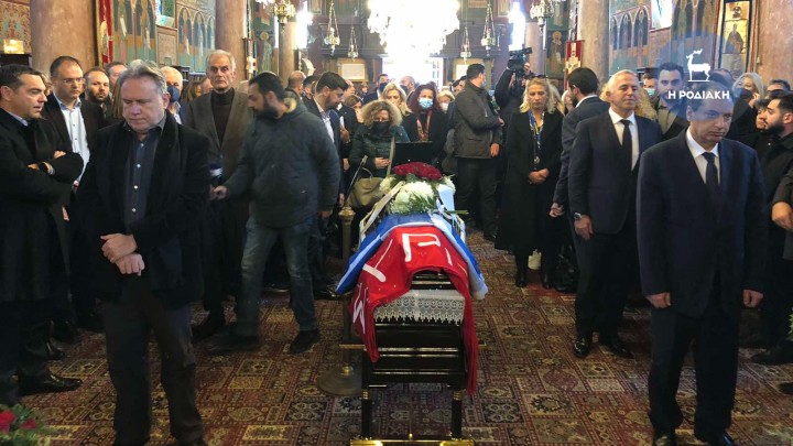 Κηδεία Σαντορινιού