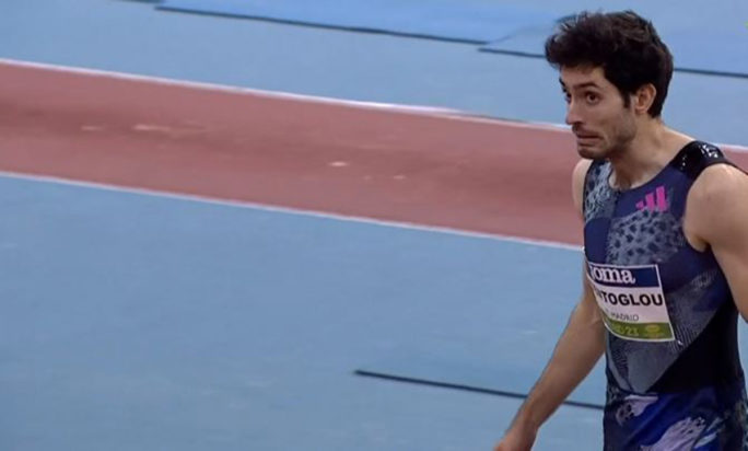 Η επική αντίδραση του Μίλτου Τεντόγλου μετά τα 8,15 μέτρα