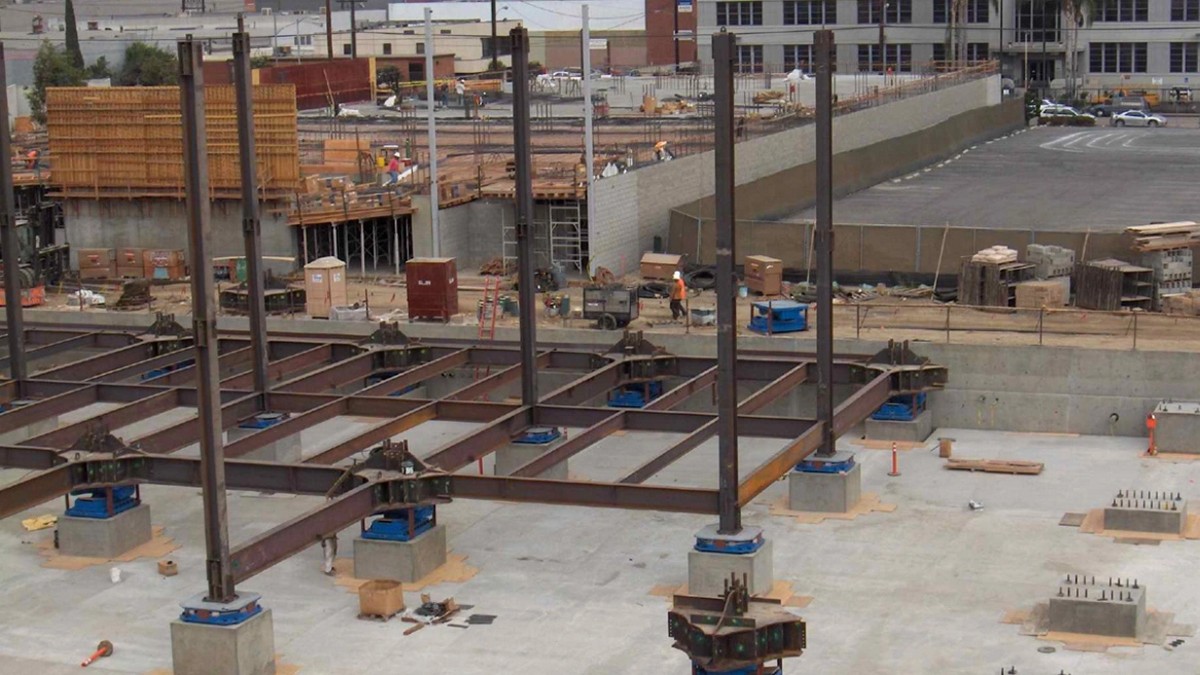 Αντισεισμική προστασία: Κτίρια με «αμορτισέρ» σε Ιαπωνία και Καλιφόρνια