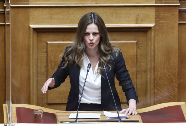 Έφη Αχτσιόγλου