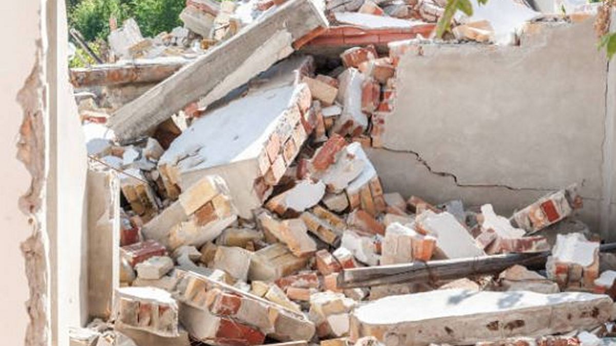 Τουλάχιστον 6 νεκροί και 23 τραυματίες από κατάρρευση πολυκατοικίας στην Αίγυπτο