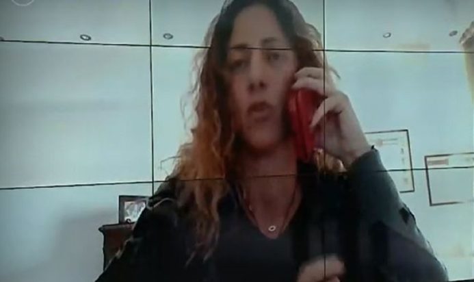 διασώστρια