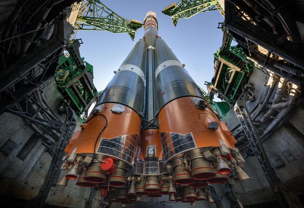 Αναβλήθηκε η εκτόξευση του διαστημοπλοίου Σογιούζ λόγω διαρροής – Θα μετέφερε πίσω στην Γη τρία μέλη του ISS