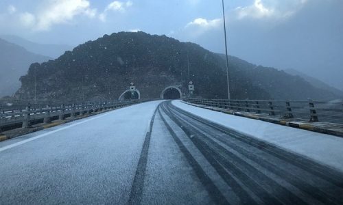 Ήπειρος: Έντονη χιονόπτωση – Πού χρειάζονται αλυσίδες στην Εγνατία Οδό – Κλειστά τα σχολεία σε Μέτσοβο